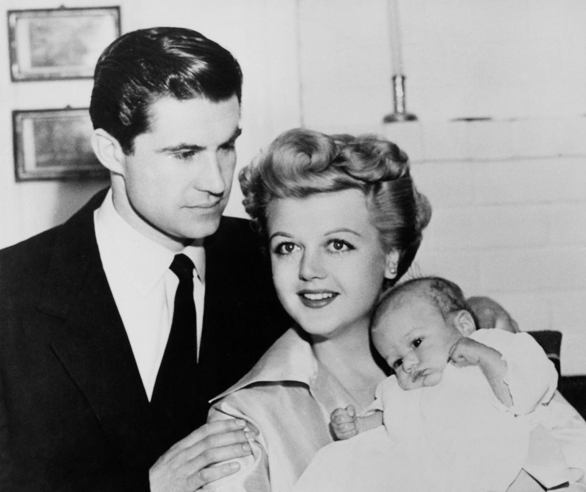 Lansbury with her husband, actor Peter Shaw (1918–2003) and their baby son Anthony Peter at home in Hollywood, 1952 (©Getty Images | <a href="https://www.gettyimages.com.au/detail/news-photo/actress-angela-lansbury-with-her-husband-actor-peter-shaw-news-photo/914851364">Keystone/Hulton Archive</a>)