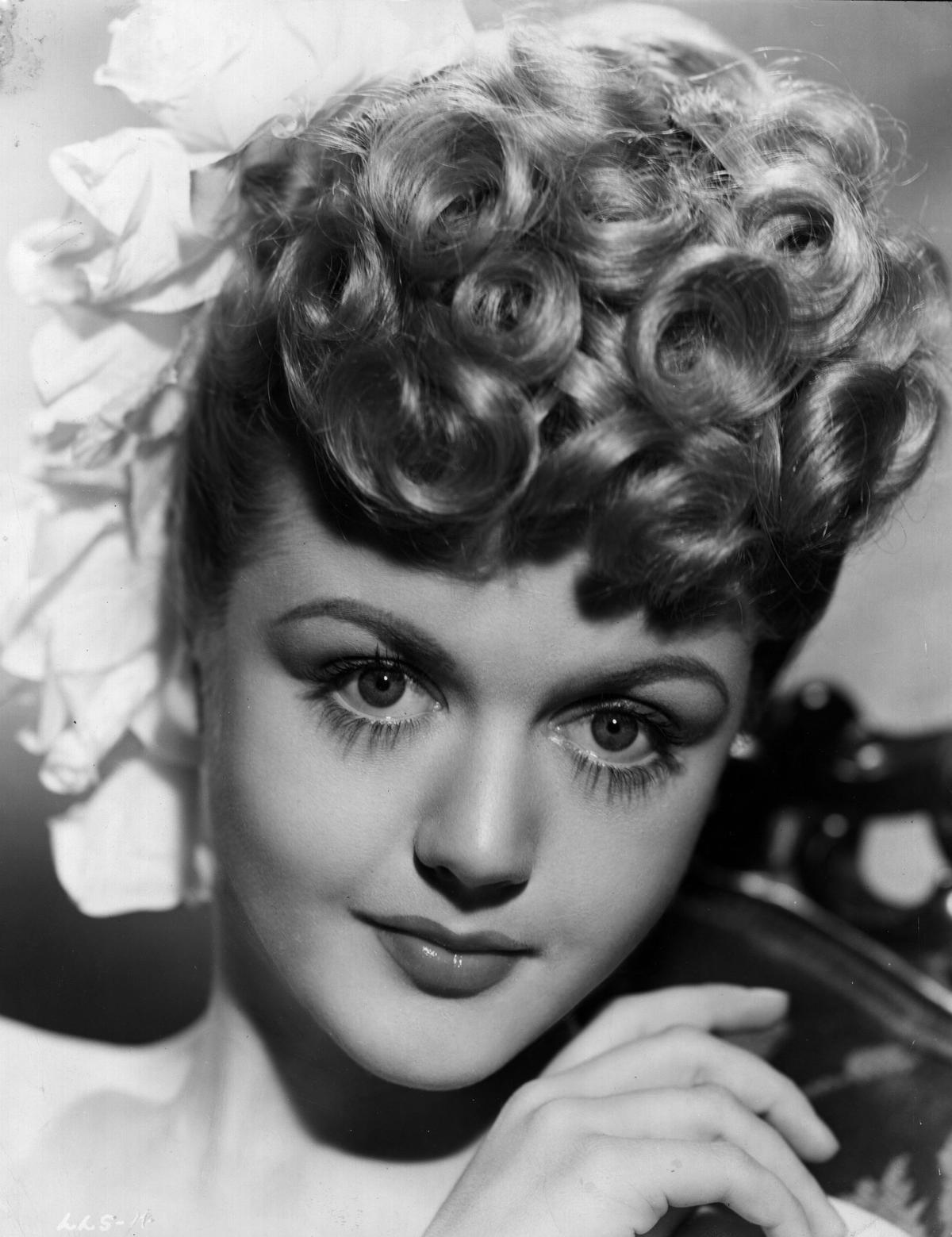 Headshot of the British-American-Irish character actress as a young woman (©Getty Images | <a href="https://www.gettyimages.com.au/detail/news-photo/british-character-actress-angela-lansbury-news-photo/2661641">Hulton Archive</a>)