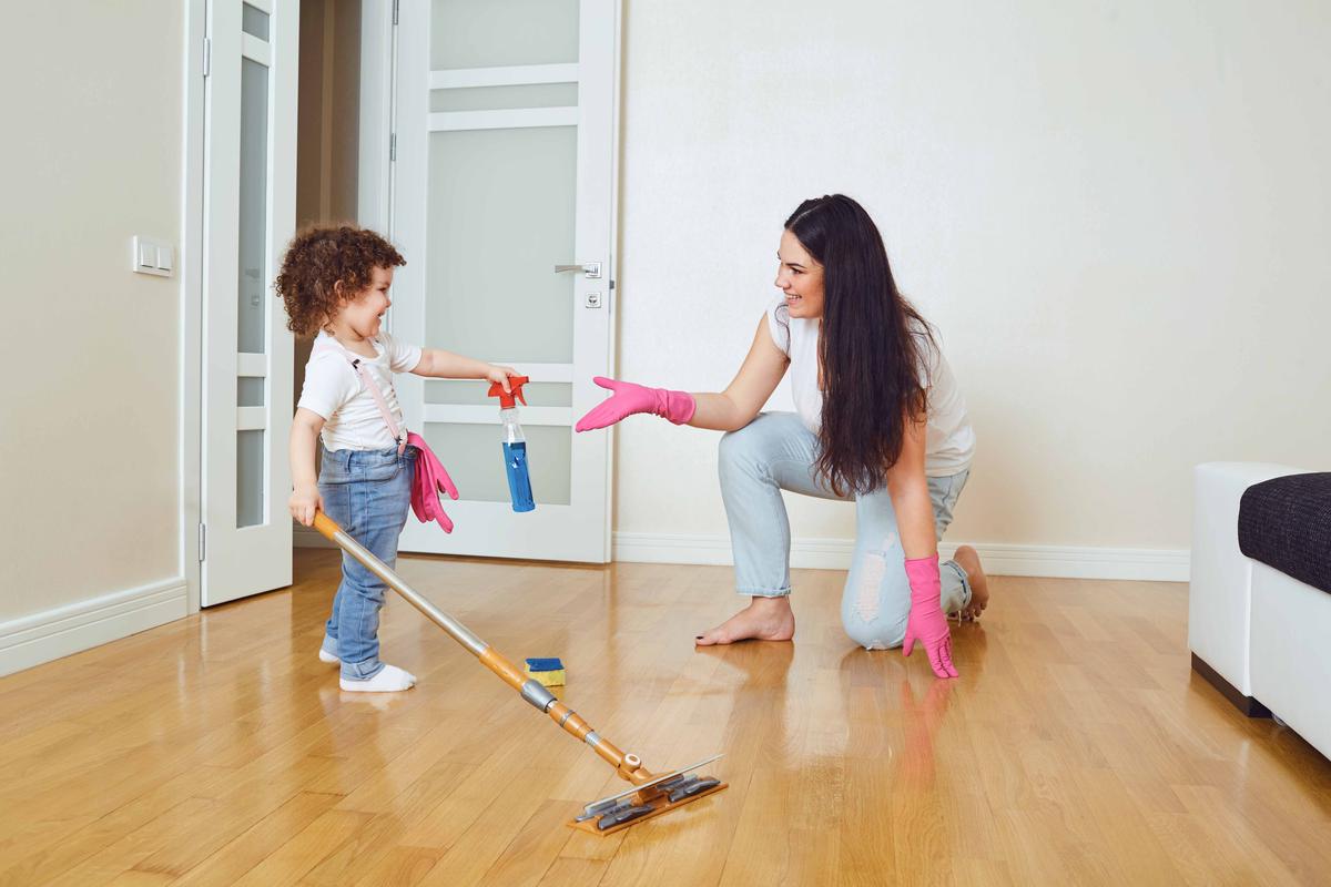 Illustration - Shutterstock | <a href="https://www.shutterstock.com/image-photo/happy-mother-daughter-does-floor-cleaning-1512810956">Studio Romantic</a>