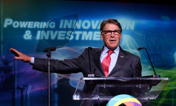 Rick Perry Won’t Comply With House Subpoena in Impeachment Inquiry
