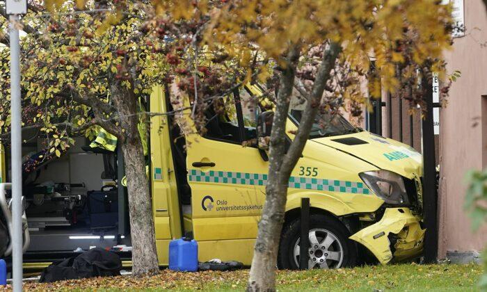 Man Drives Stolen Ambulance Into Family in Oslo, Injuring 2 Babies