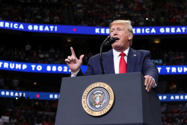 U.S. President Donald Trump holds a campaign rally in Dallas, Texas, on Oct. 17, 2019. (Jonathan Ernst/Reuters)