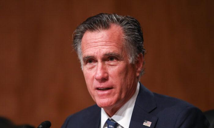 Senators Express Frustration With Mitt Romney Over Attacks on Trump