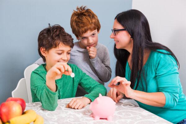 Save money with children. (Shutterstock)