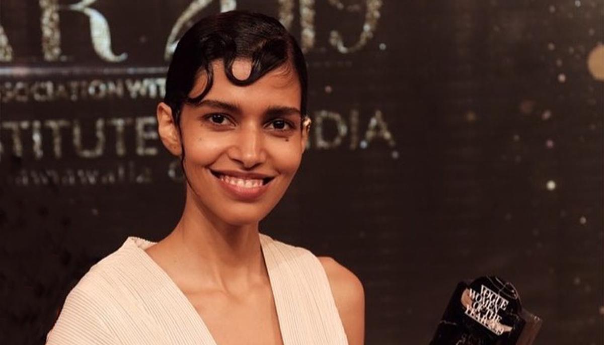Supermodel Pooja Mor Exposes Genocide of Falun Gong at Vogue Women of The Year 2019