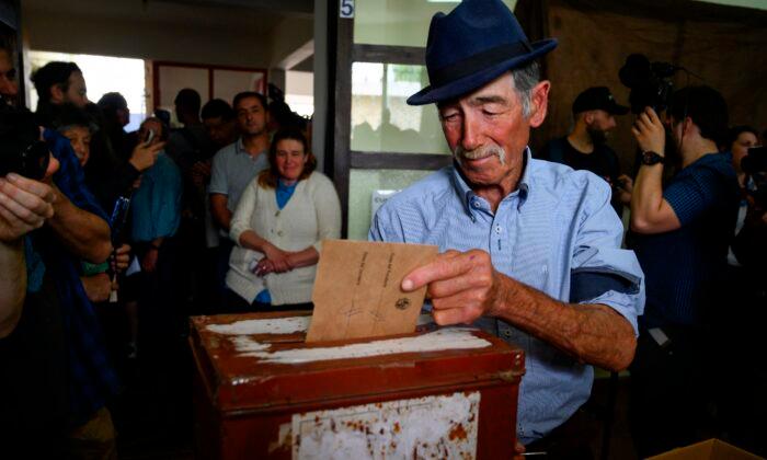 Uruguay Heads to the Polls; Tight Race Expected