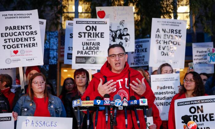 Chicago Teachers Strike Hits Ninth Day as Union, District Bargain
