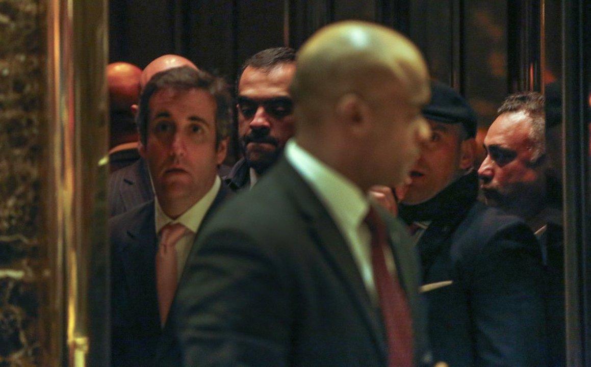 Los Angeles venture capitalist Imaad Zuberi, far right, stands in an elevator with former Donald Trump attorney Michael Cohen, far left, at Trump Tower in New York, on Dec. 12,2016. (Kathy Willens/AP)