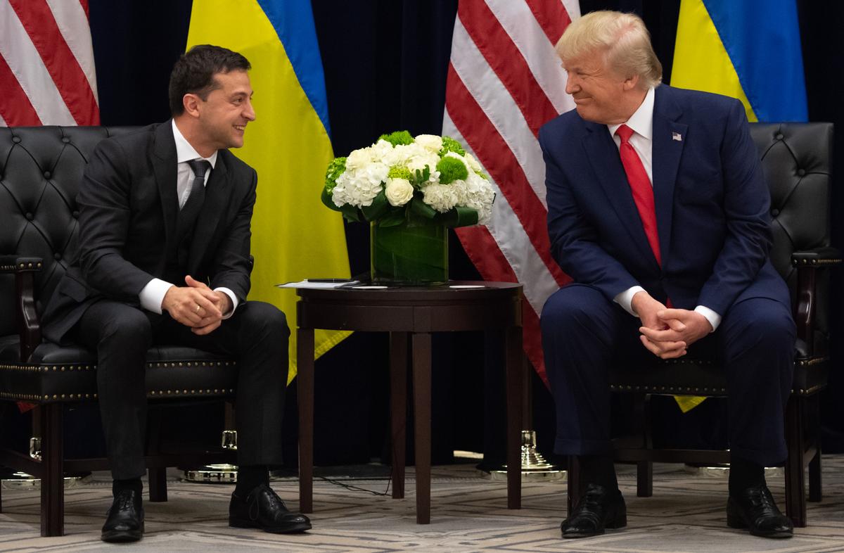 President Donald Trump, right, and Ukrainian President Volodymyr Zelensky speak during a meeting in New York on Sept. 25, 2019. (Saul Loeb/AFP via Getty Images)