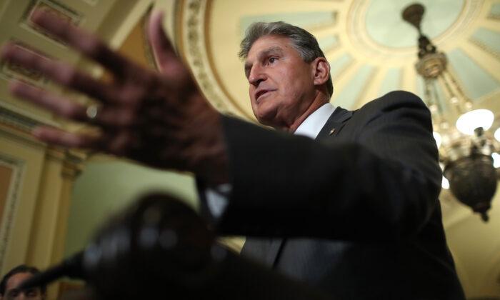 Manchin Says He Wouldn’t Support Sanders Against Trump in 2020 Race