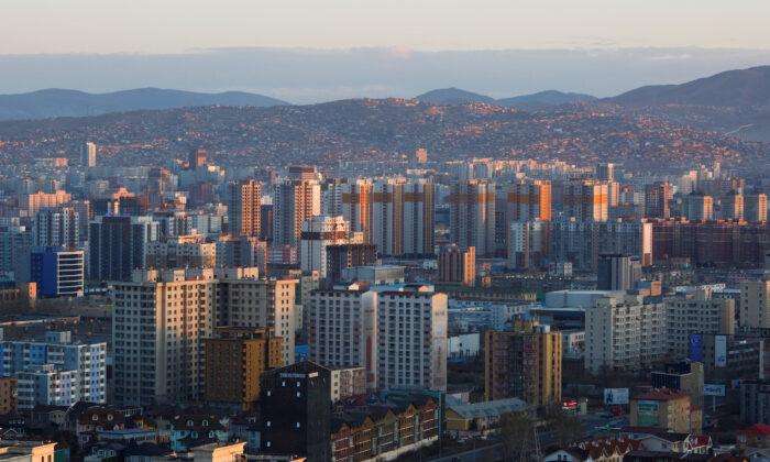 Mongolia Arrests 800 Chinese Citizens in Cybercrime Probe