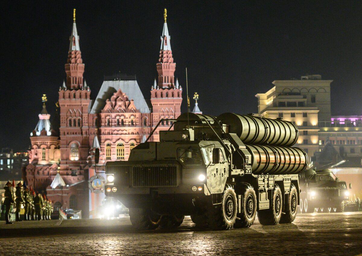 Russian S-400 Triumf surface-to-air missile launchers in Moscow on May 4, 2019. The S-400 missile, stationed at key locations in a line from the Arctic down to Syria form part of Russia's multi-layered standoff capabilities. (Mladen Antonov/AFP via Getty Images)