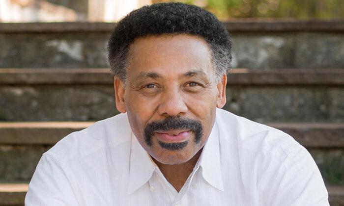 Dallas Cowboys’ Pastor Tony Evans Calls for Prayers for Wife’s Cancer, Hopes for ‘Supernatural’ Intervention