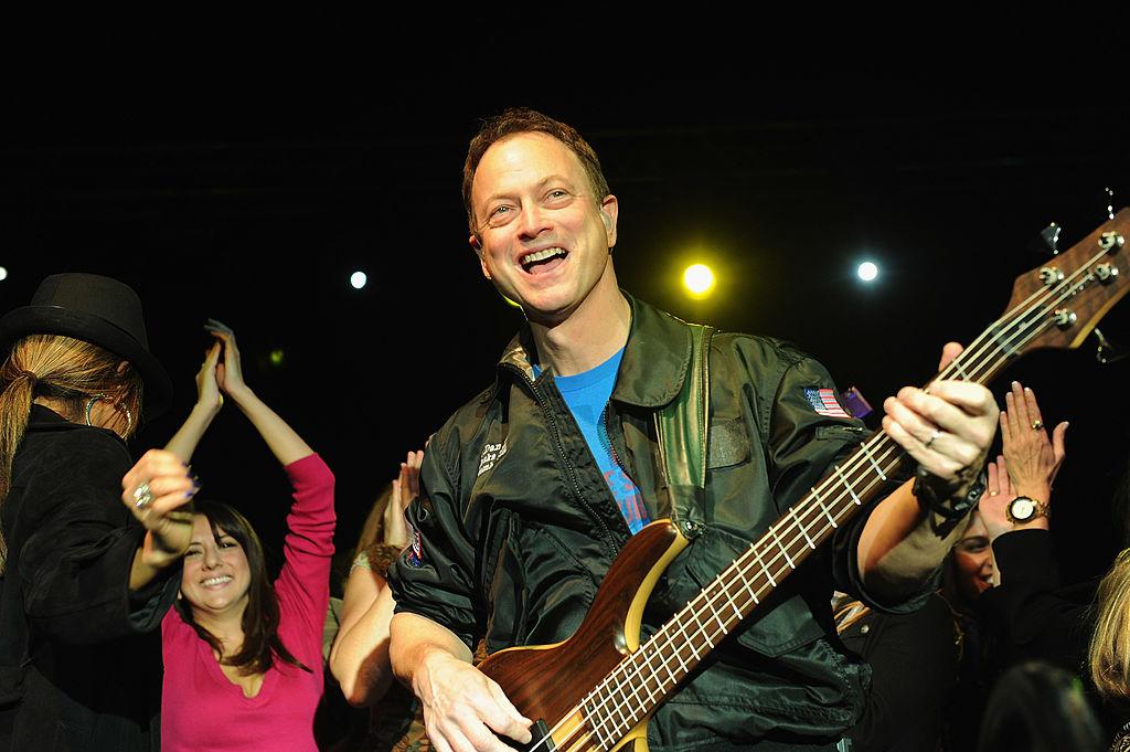 Gary Sinise and the Lt. Dan band (©Getty Images | <a href="https://www.gettyimages.com/detail/news-photo/actor-gary-sinise-the-lt-dan-band-perform-at-the-6th-annual-news-photo/106365922?adppopup=true">Alberto E. Rodriguez</a>)