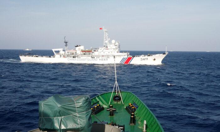 Chinese, Vietnamese Ships Have Close Encounter in South China Sea: Report