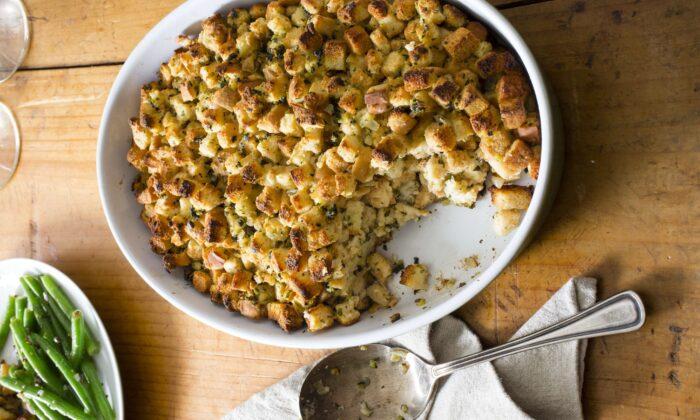 Classic Bread Stuffing With Sage and Thyme