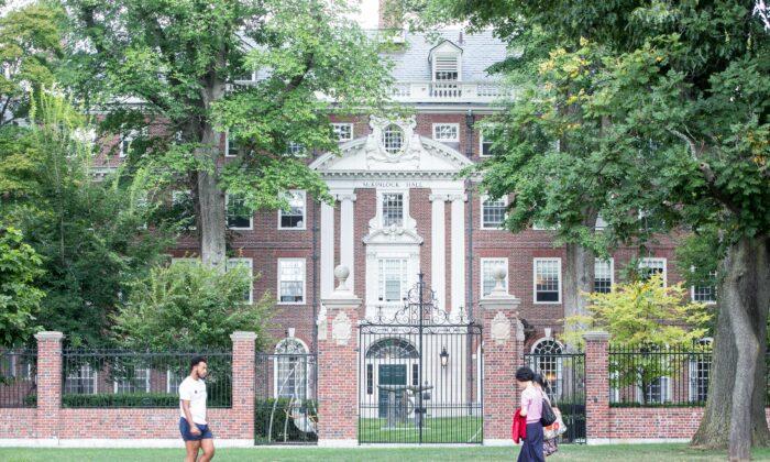 Harvard Law Students Want Licensing Without Taking Bar Exam
