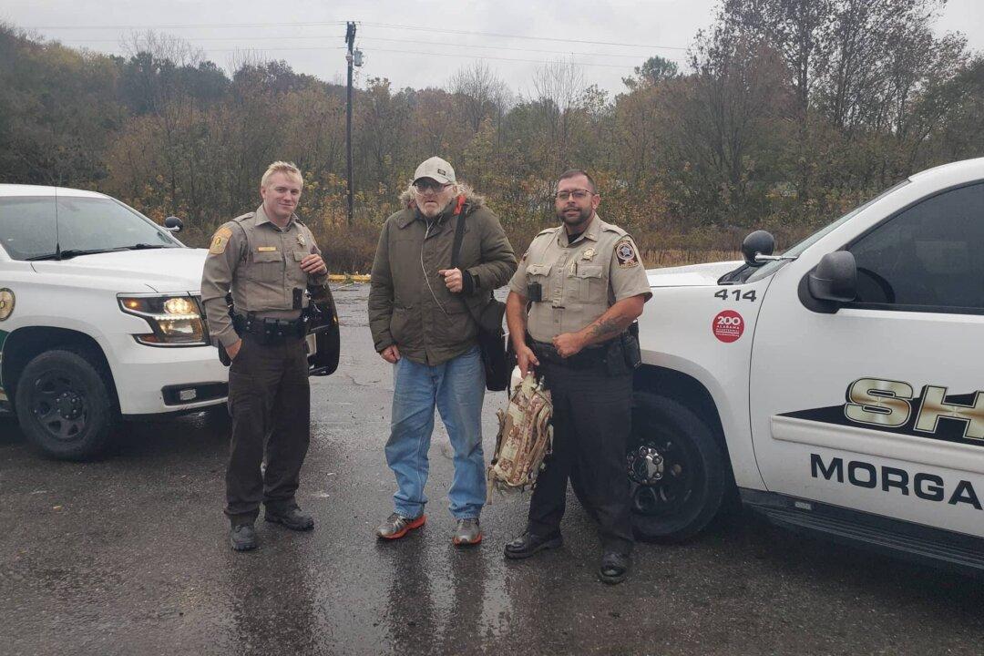 Deputies Help Disabled Veteran Found Walking 100 Miles to Doctor’s Appointment