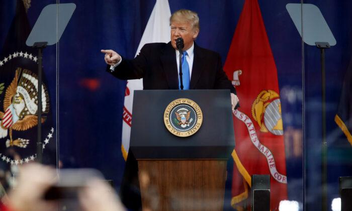Trump Honors Veterans at Iconic New York Parade