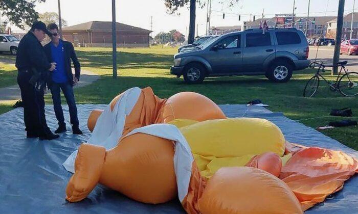 People Raise Thousands on GoFundMe for Man Who Allegedly Stabbed ‘Baby Trump’ Balloon