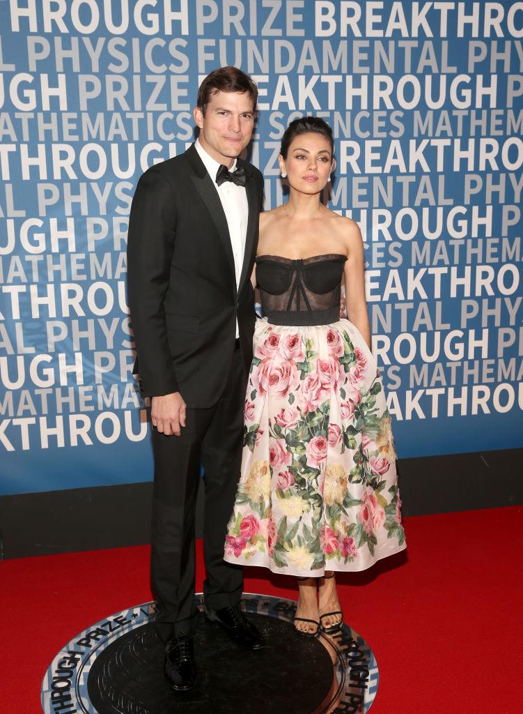 The couple attends the 2018 Breakthrough Prize at NASA Ames Research Center in Mountain View, California, on Dec. 3, 2017 (©Getty Images | <a href="https://www.gettyimages.com.au/detail/news-photo/actors-ashton-kutcher-and-mila-kunis-attend-the-2018-news-photo/884987622">Jesse Grant</a>)