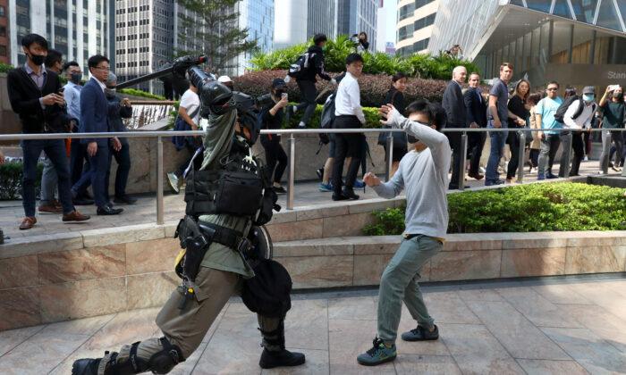 Protesters and Police Clash as Violence Intensifies in Hong Kong