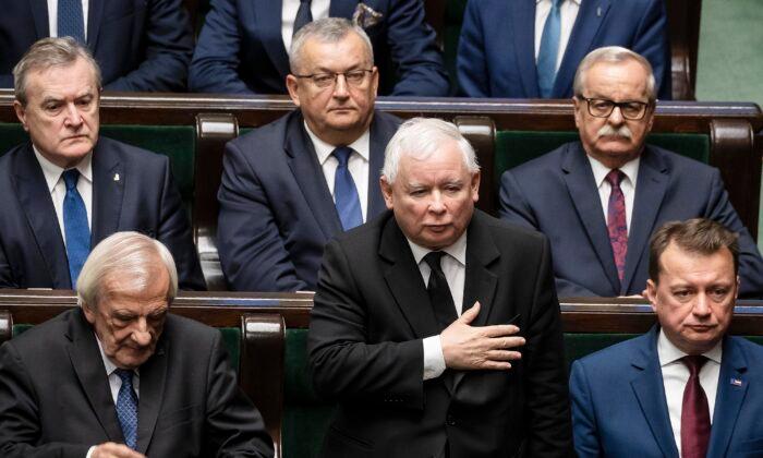 Polish Opposition Celebrates Taking Control of Senate