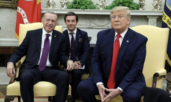 Trump Meets Turkish President Erdogan, Stresses Common Ground on ISIS, Trade