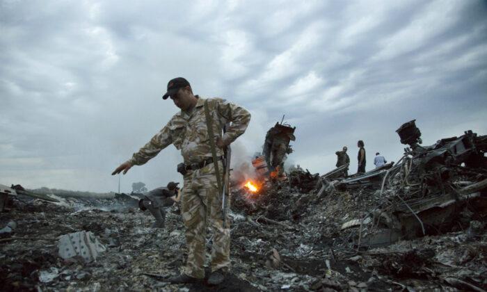 MH17 Airliner Investigators Name Top Putin Aide, Call for Witnesses