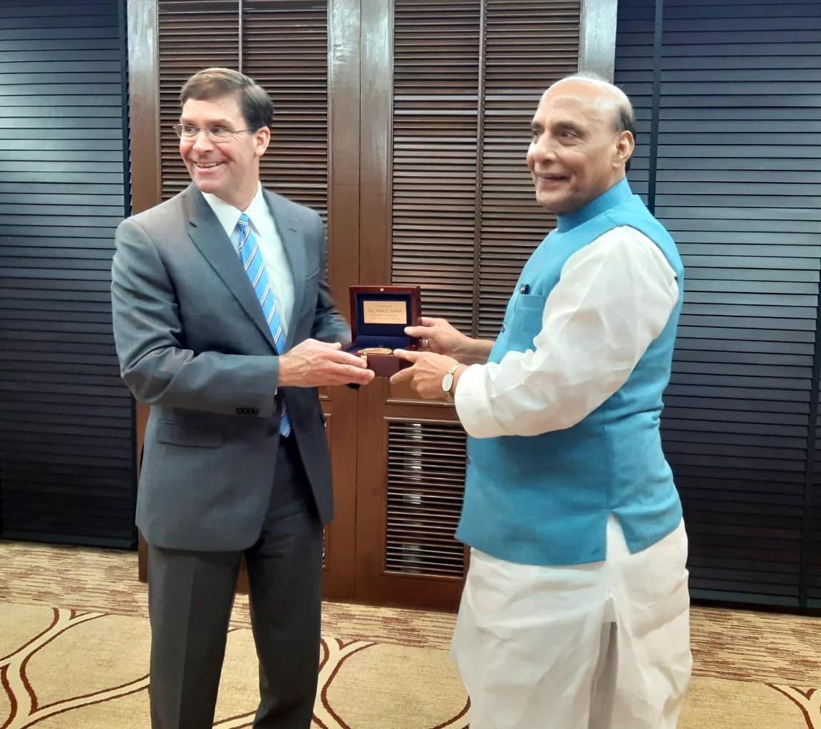India's Minister for Defence, Rajnath Singh exchanging a memento with the U.S. Secretary of Defence, Dr. Mark T. Esper after their meeting, on the sidelines of ADMM-Plus, in Bangkok on Nov. 17, 2019. (Press Bureau of India)
