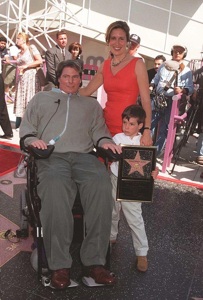 ©Getty Images | <a href="https://www.gettyimages.com/detail/news-photo/hollywood-ca-christopher-reeve-with-family-receives-his-news-photo/812247?adppopup=true">ALBERT ORTEGA</a>