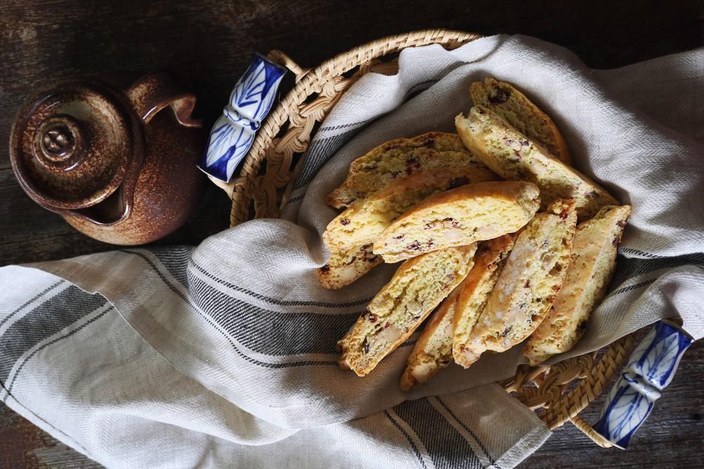Mandel bread, or mandelbrot. (Shutterstock)