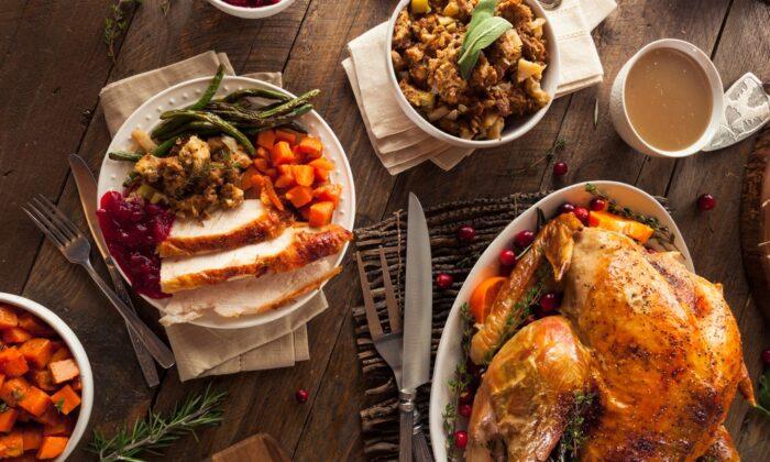 At the Thanksgiving Table, a Celebration of Abundance
