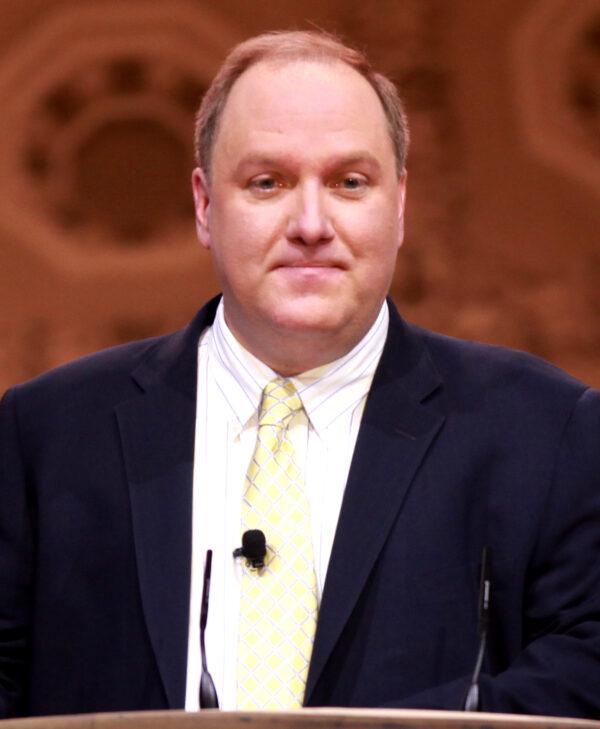 Journalist John Solomon speaks at the Conservative Political Action Conference in Washington, D.C., in March 2014. (Courtesy Gage Skidmore)