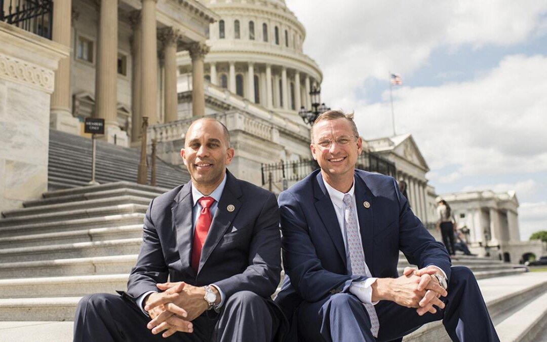 Bipartisan Congressmen Receive Lifetime Achievement Award