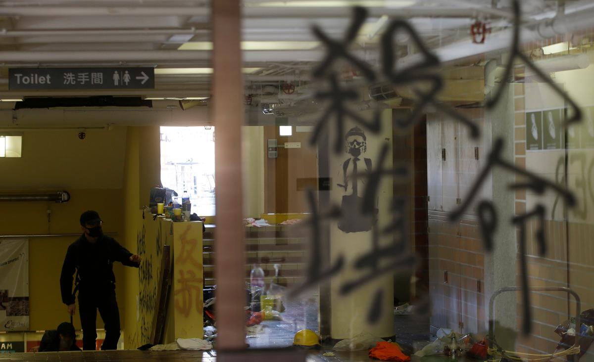 Hong Kong Court Reinstates Mask Ban Ahead of Elections