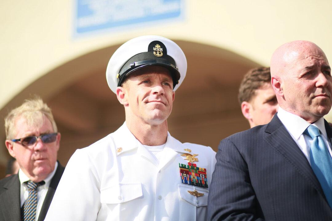 Navy SEAL Gallagher Praises Trump as ‘True Leader’ After Pentagon Fires Navy Secretary