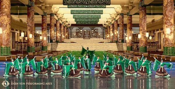 Shen Yun dancers perform "Han Imperial Air." (© 2014 Shen Yun Performing Arts)