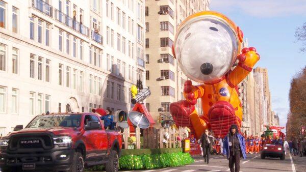 This year's Astronaut Snoopy celebrates the 50th anniversary of the moon landing. (Oliver Trey/NTD Television)