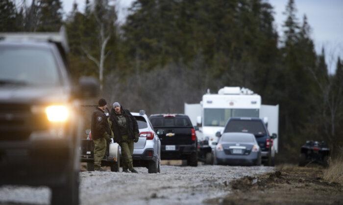 Police: 7 Dead in Plane Crash Near Canadian City