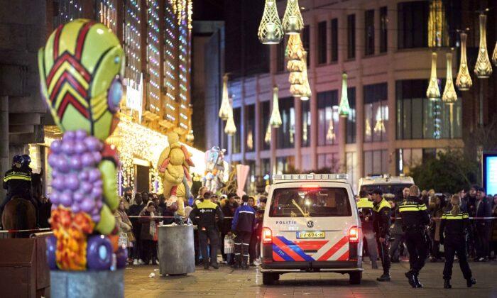 Dutch Police: 3 People Wounded in Hague Stabbing