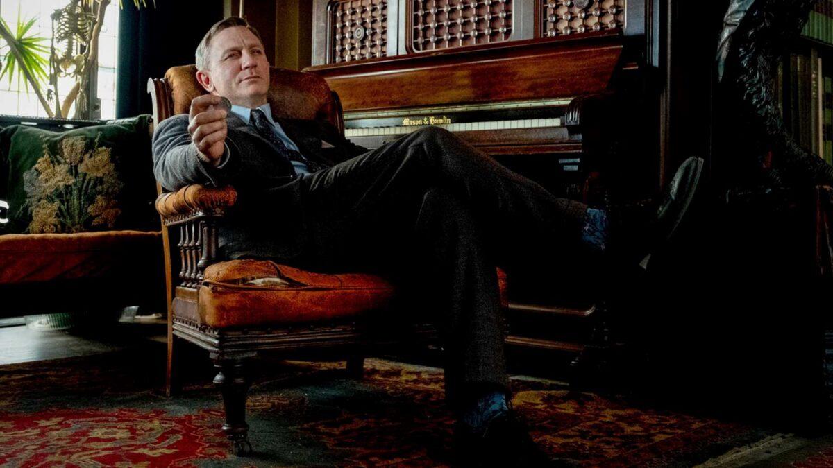 Daniel Craig plays the cool Detective Benoit Blanc in “Knives Out.” (Claire Folger / MRC II Distribution Company L.P.)