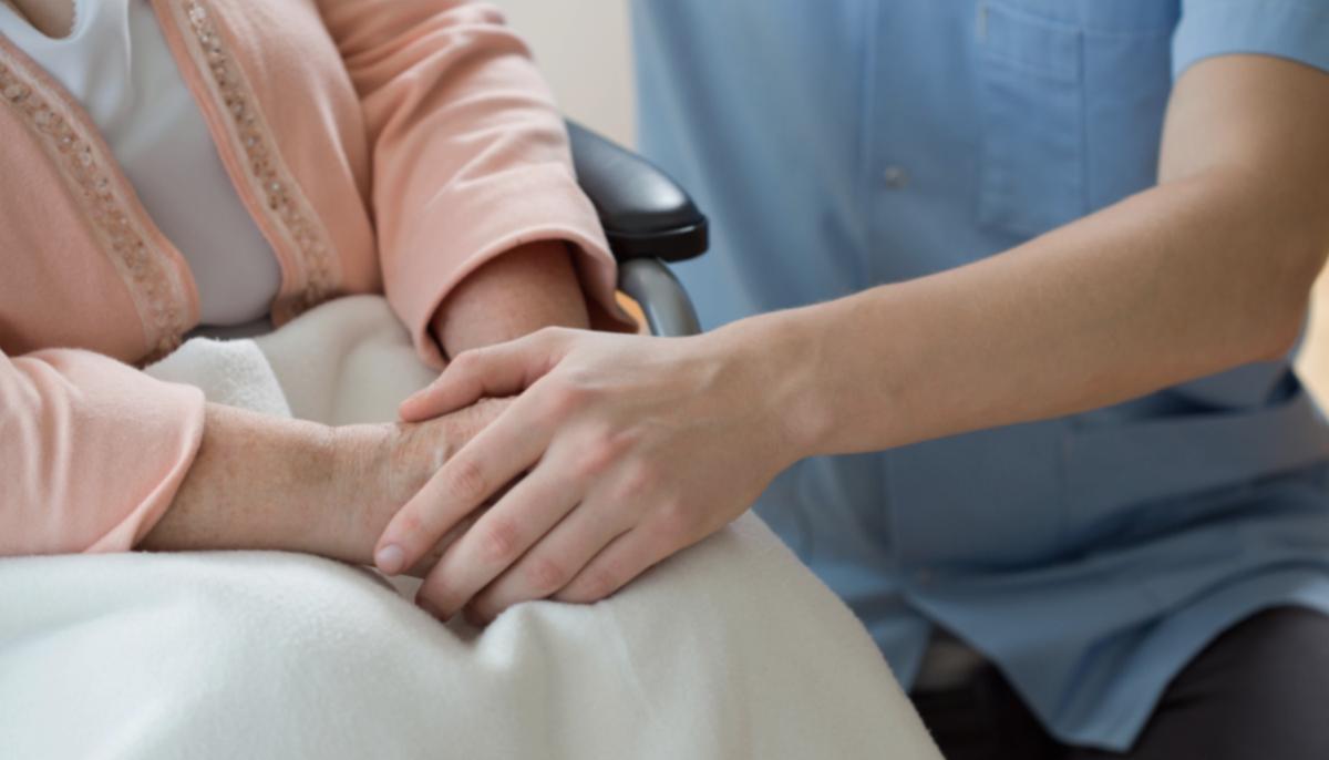 Groom’s Touching Dance With Mom Who Had ALS Leaves Everyone Teary-Eyed (Flashback Video)