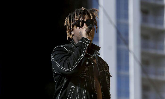 Rapper Juice Wrld Dies at 21 After Seizure in Chicago’s Midway Airport