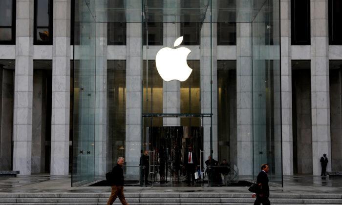 Here’s Why Goldman Sachs Sees 12 Percent Downside in Apple