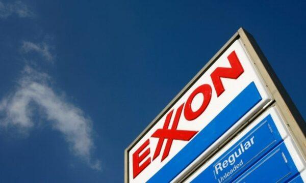 An Exxon gas station in Burbank, Calif., on Feb. 1, 2008. (David McNew/Getty Images)