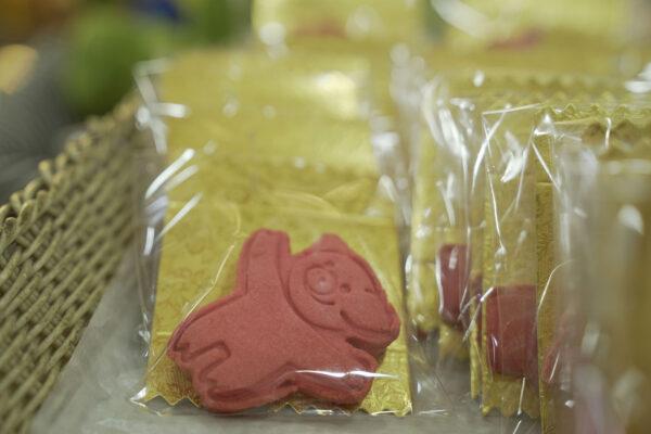 Cookies in the shape of a pig emoji that is often used on the popular online forum, LIHKG, baked at the Wah Yee Tang bakery in Sai Ying Pun, Hong Kong. (Tal Atzmon/ NTD)