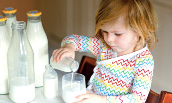 Mother Posts Terrifying Warning: Toddler Hospitalized From Drinking ‘Too Much Cow’s Milk’