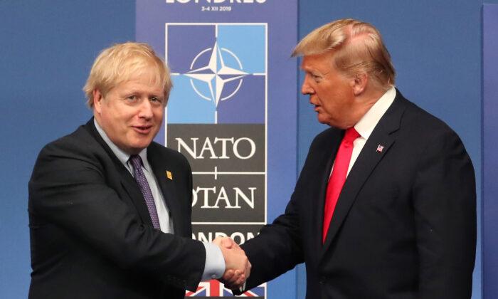 Trump Congratulates UK’s Boris Johnson After Election Victory, Hints at New Trade Deal