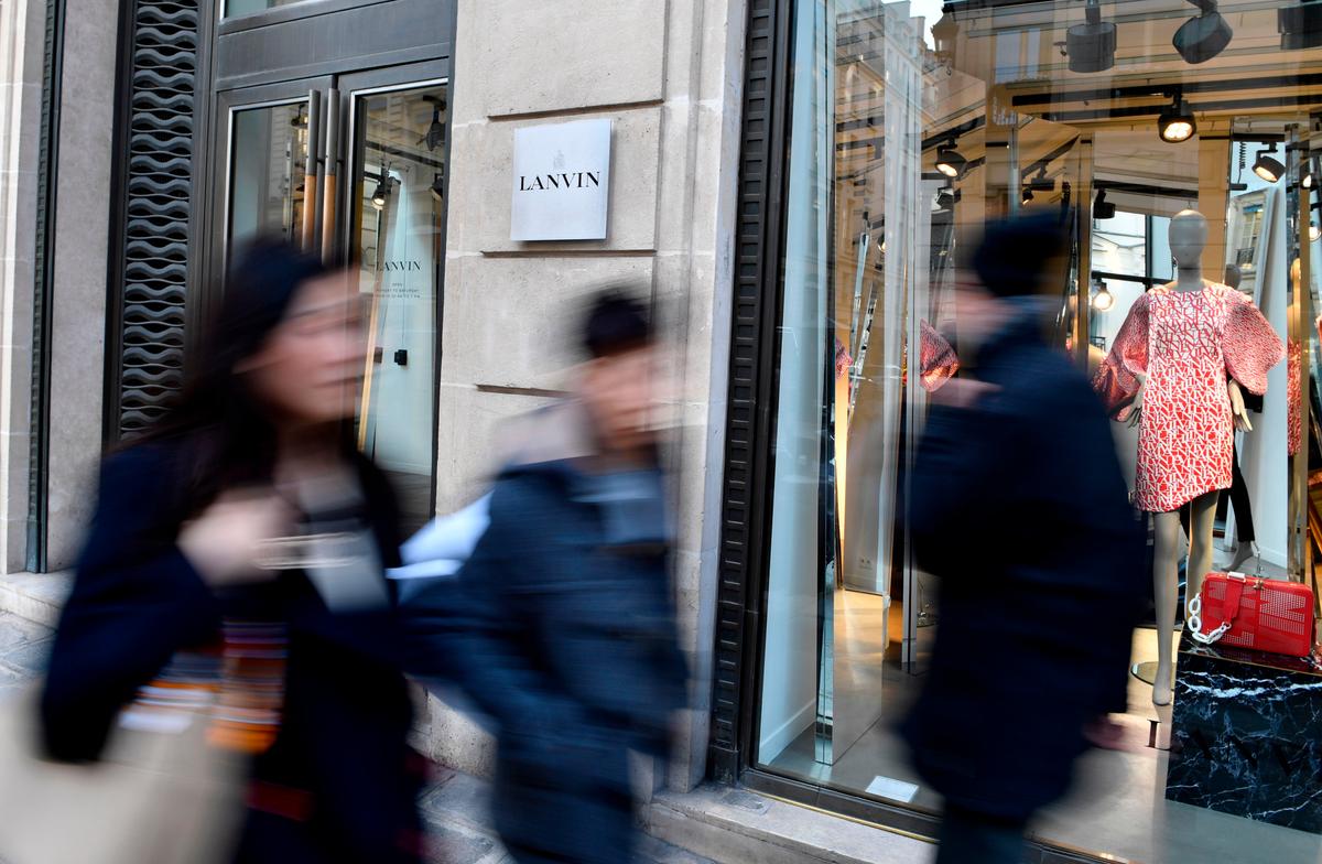 Chinese-Owned Luxury Brands Struggle as Rest of Industry Prospers